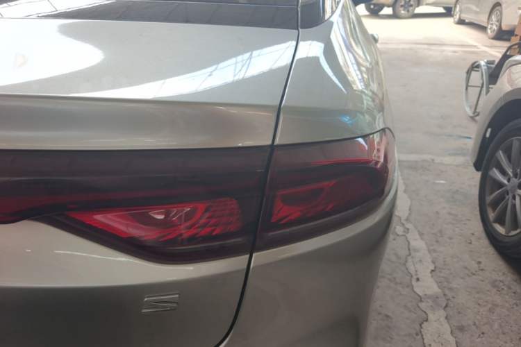 Used AION S Plus 2025 Travel Edition 52.998 kWh Right Rear Taillight