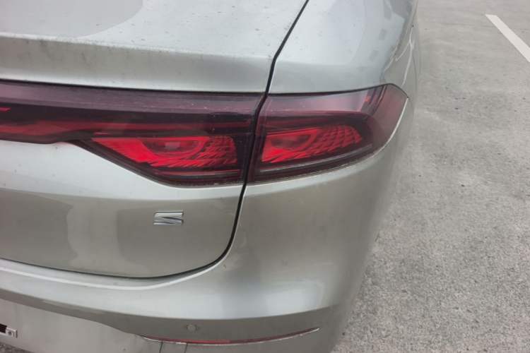 Used AION S Plus 2025 Travel Edition 52.998 kWh Right Rear Taillight