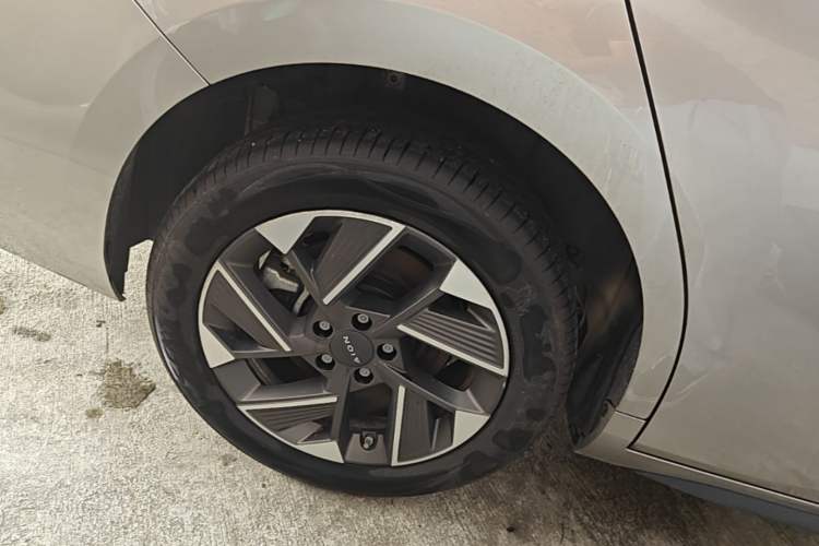 Used AION S Plus 2025 Comfort Version 53.241 kWh Right Rear Wheel Hub