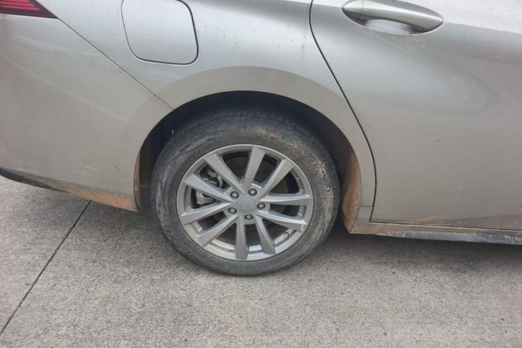 Used AION S Plus 2025 Travel Edition 52.998 kWh Right Rear Wheel Hub