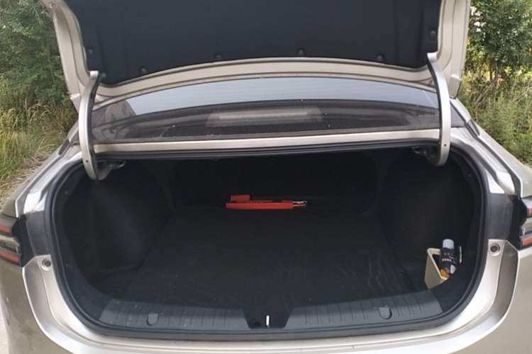 Used AION S Plus 2025 Travel Edition 53.241 kWh Trunk