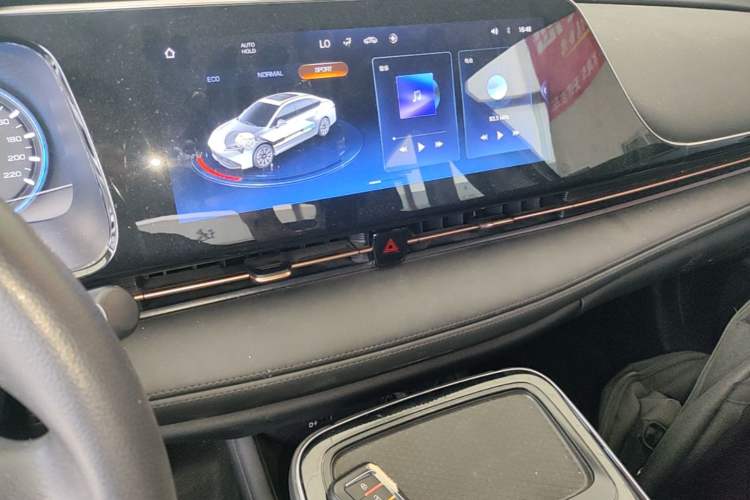 Used AION S Plus 2025 Travel Edition 53.241 kWh Audio And AC Panel