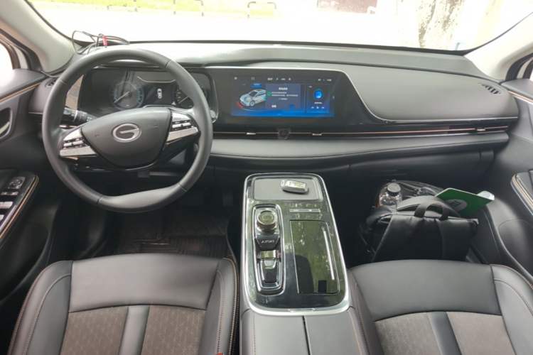 Used AION S Plus 2025 Travel Edition 53.241 kWh Center Console
