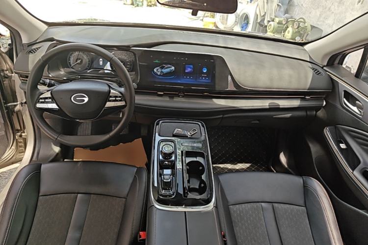 Used AION S Plus 2025 Comfort Version 53.241 kWh Center Console