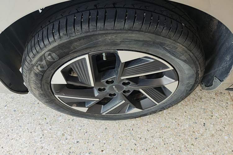 Used AION S Plus 2025 Travel Edition 53.241 kWh Exterior 5