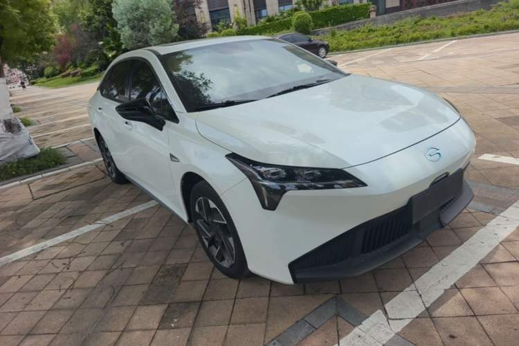 Used AION S Plus 2025 Travel Edition 53.241 kWh Front Right 45 Deg