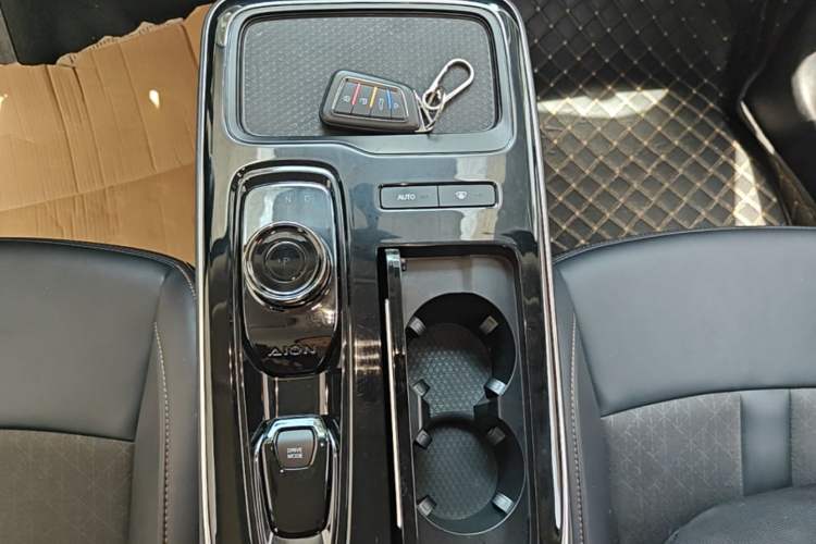 Used AION S Plus 2025 Comfort Version 53.241 kWh Gear Lever
