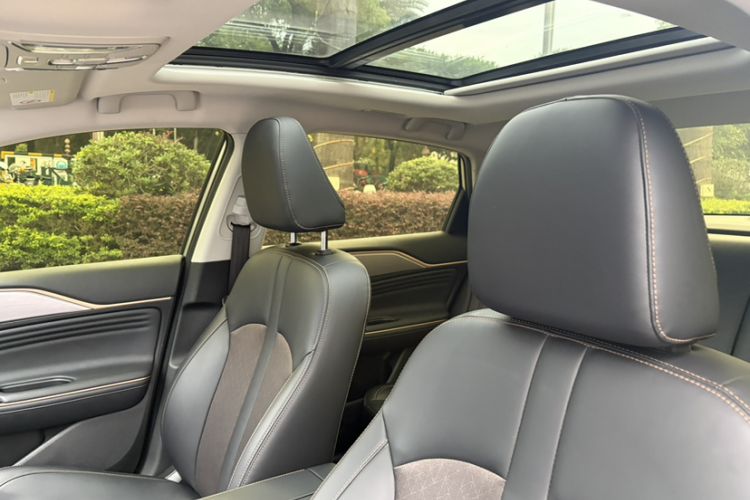 Used AION S Plus 2025 Comfort Version 53.241 kWh Headliner
