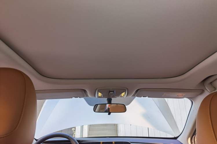 Used AION S Plus 2025 Travel Edition 52.998 kWh Headliner