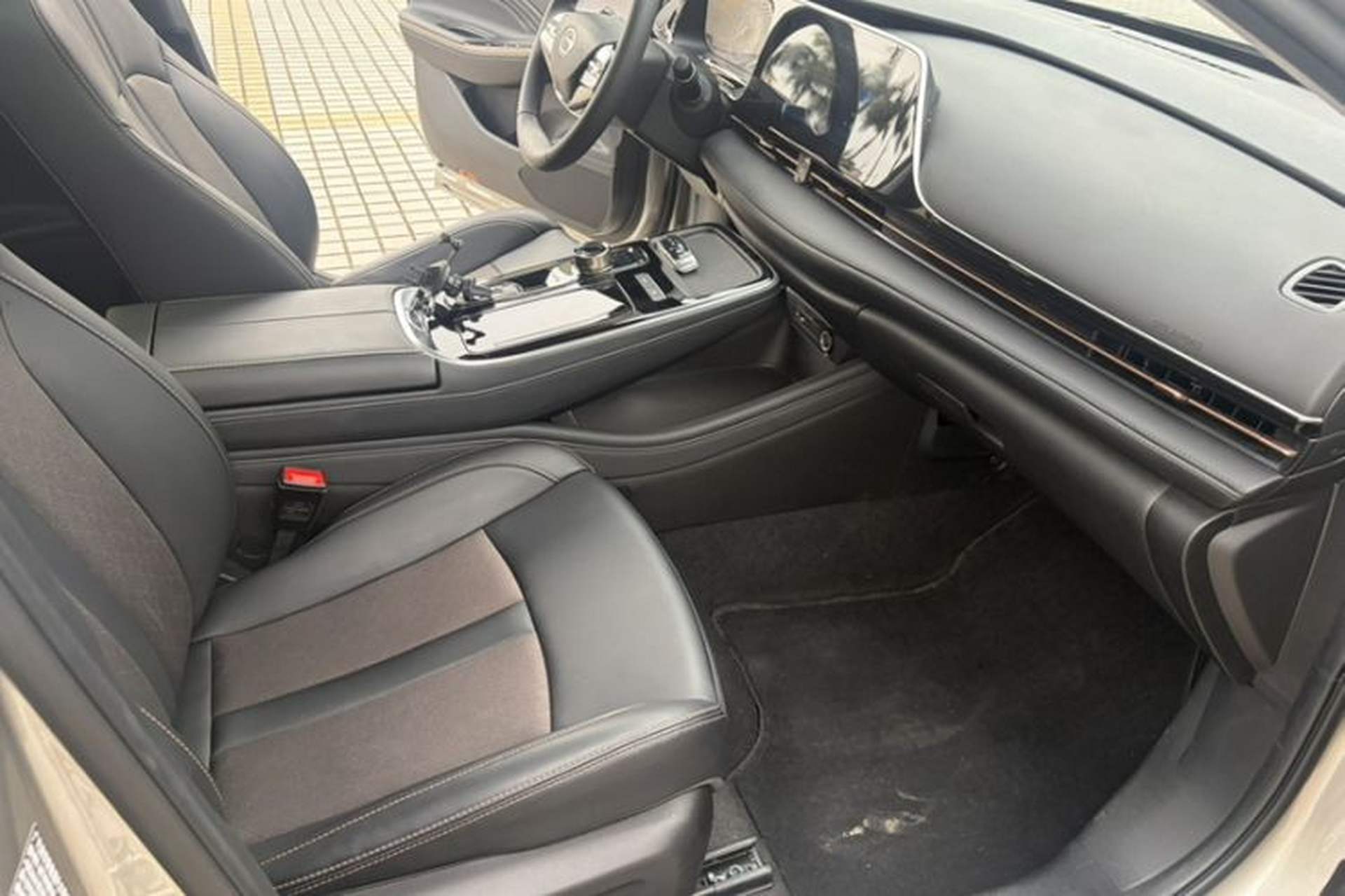 Used AION S Plus 2025 Comfort Version 53.241 kWh Interior 2
