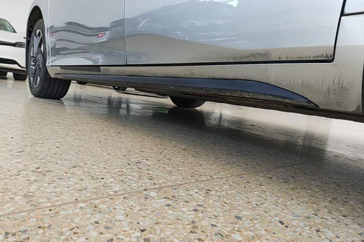 Used AION S Plus 2025 Travel Edition 53.241 kWh Left Side Sill