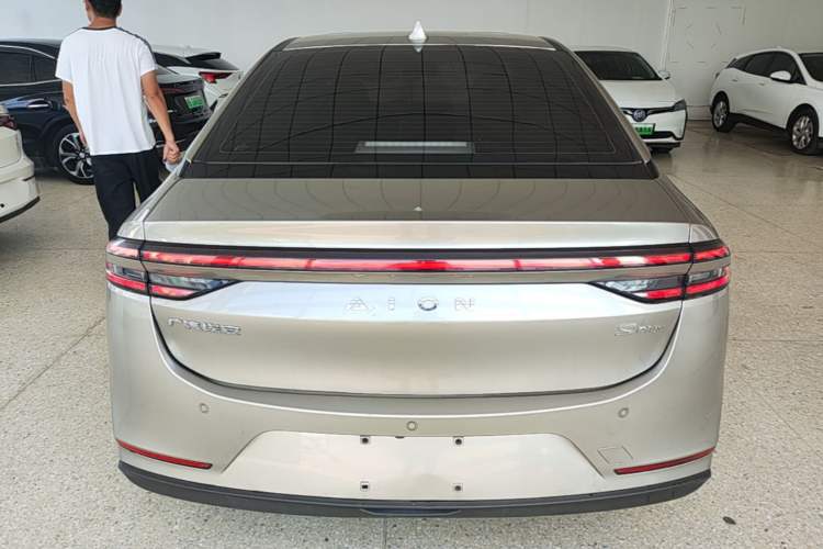 Used AION S Plus 2025 Travel Edition 53.241 kWh Rear