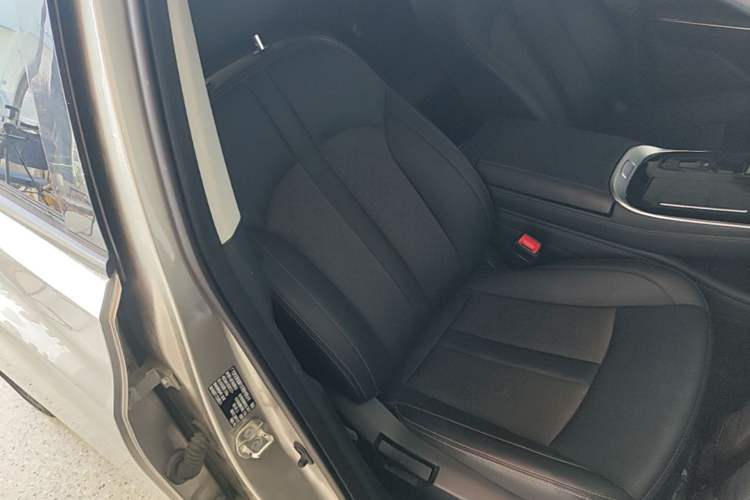 Used AION S Plus 2025 Travel Edition 53.241 kWh Right Front Seat