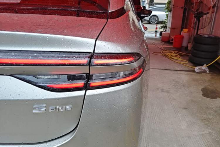 Used AION S Plus 2025 Comfort Version 53.241 kWh Right Rear Taillight