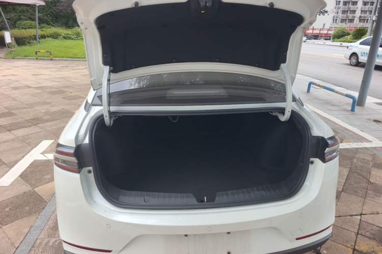 Used AION S Plus 2025 Travel Edition 53.241 kWh Trunk