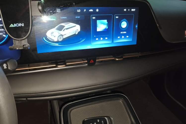Used AION S Plus 2025 Comfort Version 53.241 kWh Audio And AC Panel