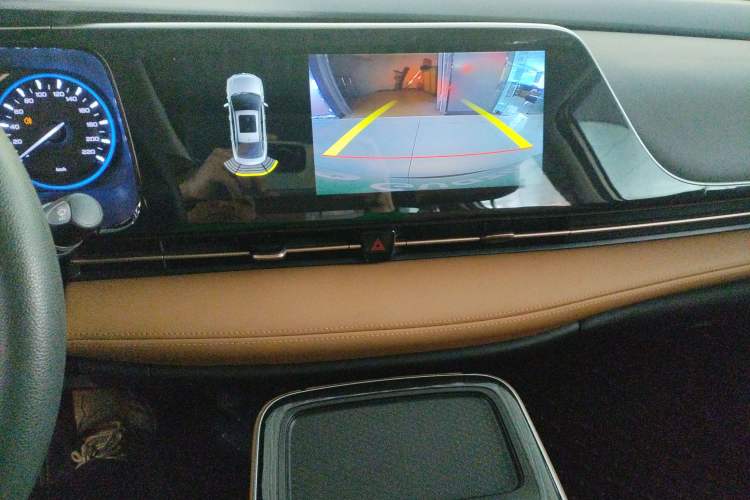 Used AION S Plus 2025 Comfort Version 53.241 kWh Audio And AC Panel