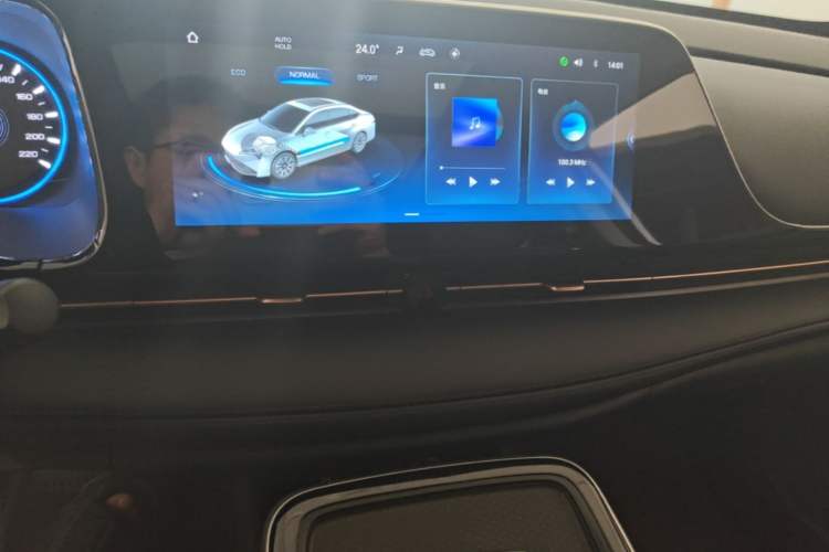 Used AION S Plus 2025 Comfort Version 53.241 kWh Audio And AC Panel