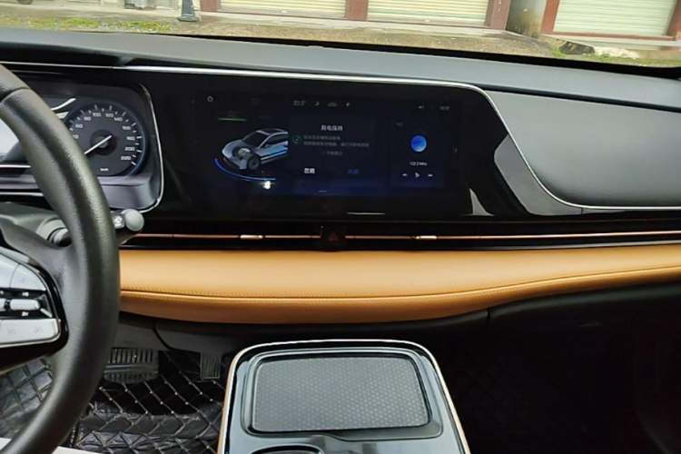 Used AION S Plus 2025 Travel Edition 53.241 kWh Audio And AC Panel
