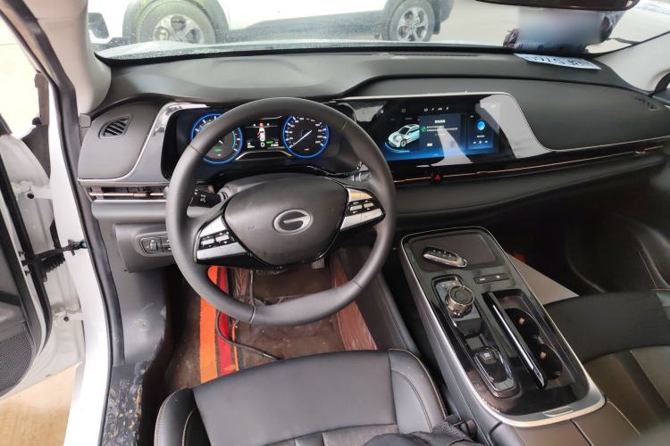 Used AION S Plus 2025 Comfort Version 53.241 kWh Center Console