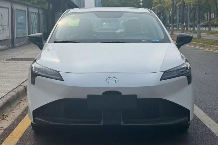 Used AION S Plus 2025 Travel Edition 52.998 kWh Exterior 2