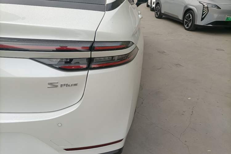 Used AION S Plus 2025 Comfort Version 52.998 kWh Exterior 3