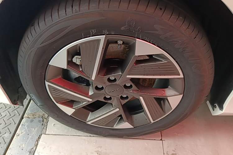 Used AION S Plus 2025 Comfort Version 53.241 kWh Exterior 4