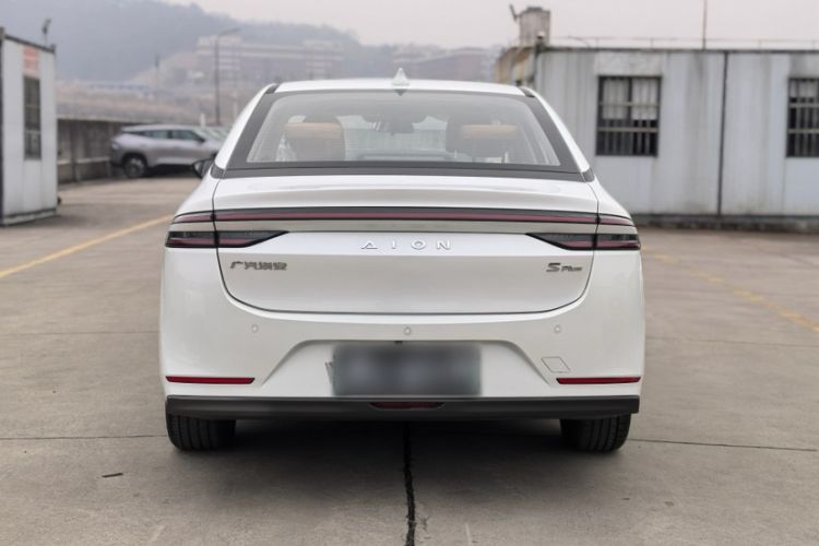 Used AION S Plus 2025 Comfort Version 53.241 kWh Exterior 4