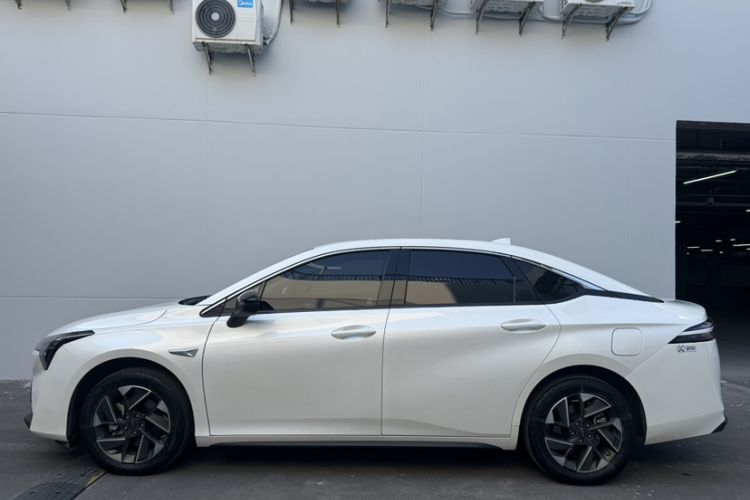 Used AION S Plus 2025 Comfort Version 53.241 kWh Exterior 5