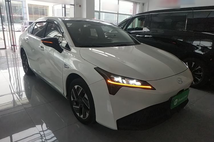 Used AION S Plus 2025 Comfort Version 53.241 kWh Front Right 45 Deg