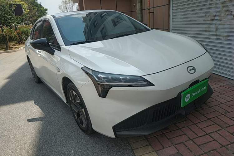 Used AION S Plus 2025 Travel Edition 53.241 kWh Front Right 45 Deg