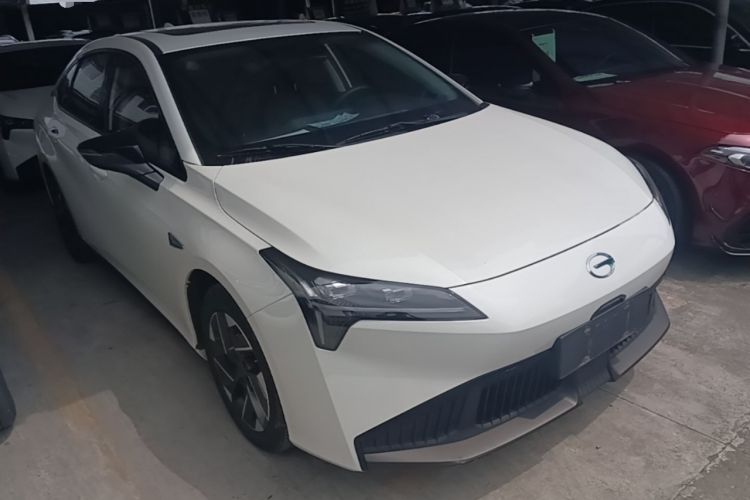 Used AION S Plus 2025 Travel Edition 53.241 kWh Front Right 45 Deg