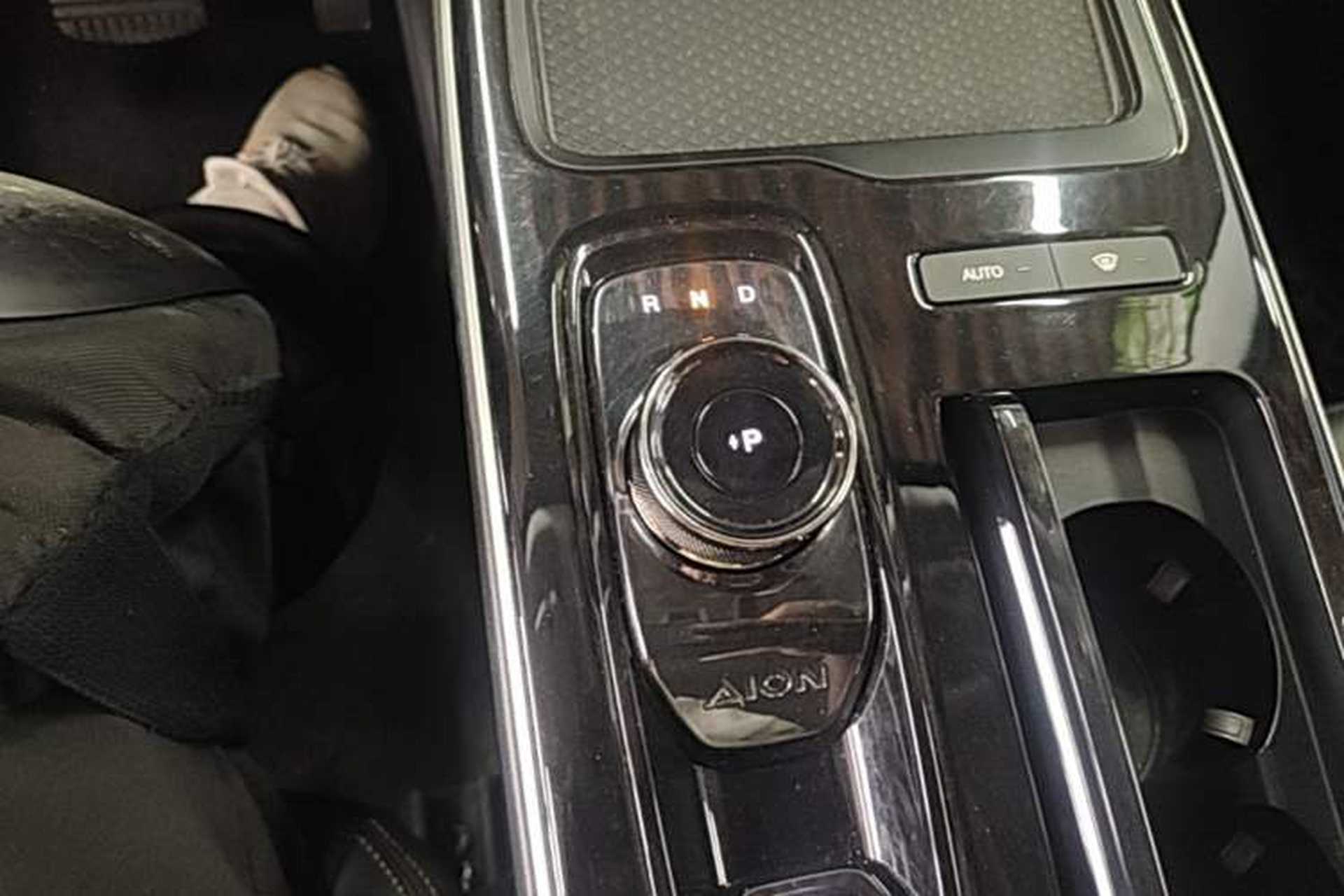 Used AION S Plus 2025 Comfort Version 53.241 kWh Gear Lever