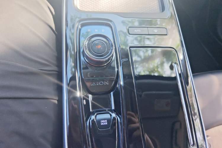 Used AION S Plus 2025 Travel Edition 53.241 kWh Gear Lever