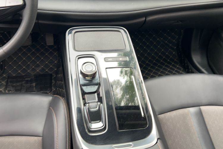 Used AION S Plus 2025 Comfort Version 53.241 kWh Gear Lever