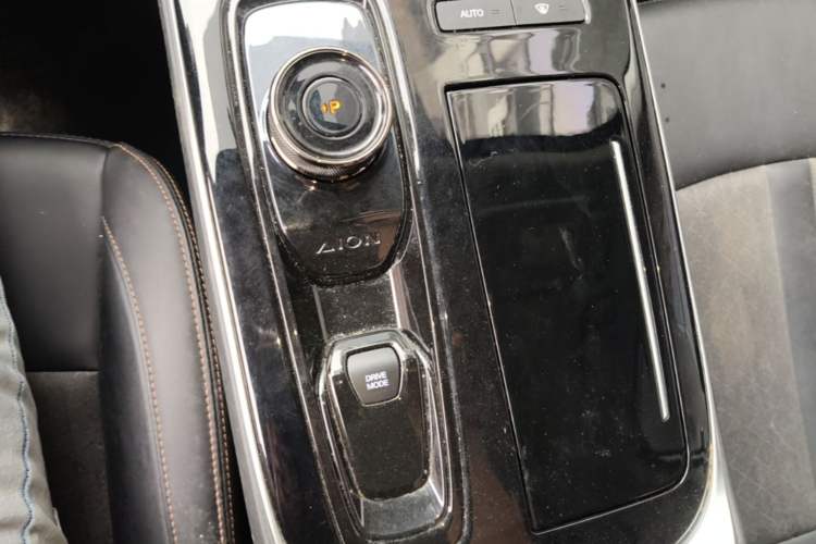 Used AION S Plus 2025 Comfort Version 53.241 kWh Gear Lever
