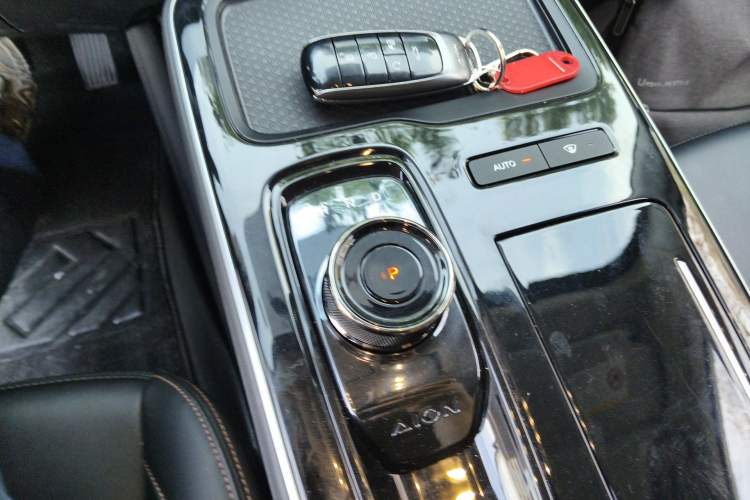 Used AION S Plus 2025 Comfort Version 53.241 kWh Gear Lever