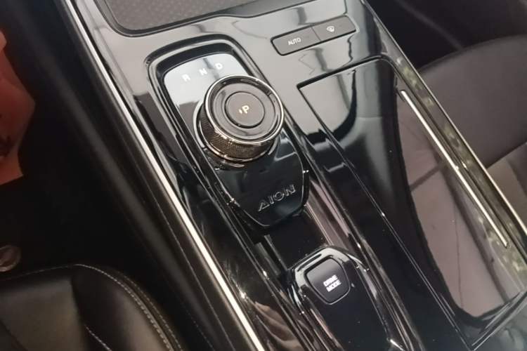 Used AION S Plus 2025 Travel Edition 53.241 kWh Gear Lever