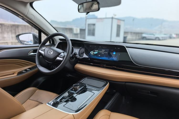 Used AION S Plus 2025 Comfort Version 53.241 kWh Interior 1