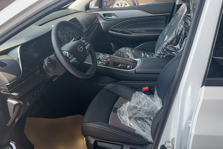 Used AION S Plus 2025 Travel Edition 52.998 kWh Interior 1