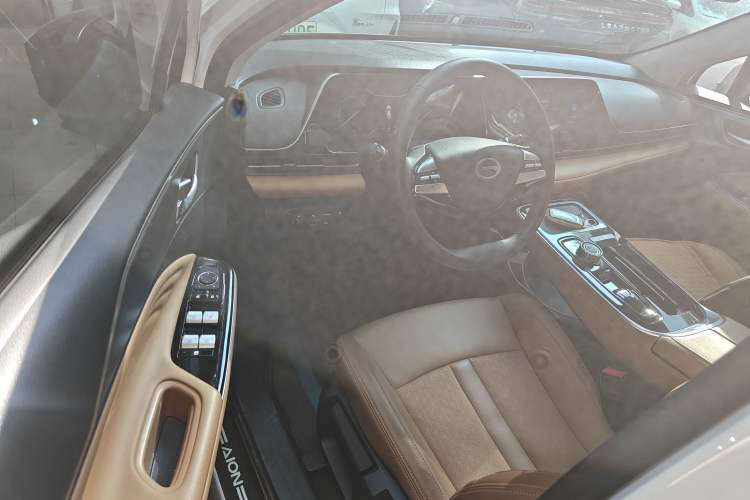 Used AION S Plus 2025 Comfort Version 53.241 kWh Interior 3