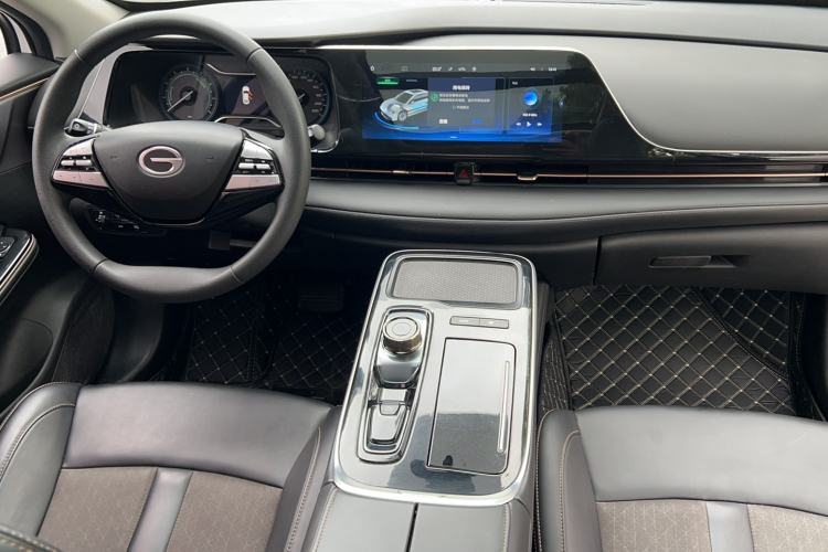 Used AION S Plus 2025 Comfort Version 53.241 kWh Interior 3