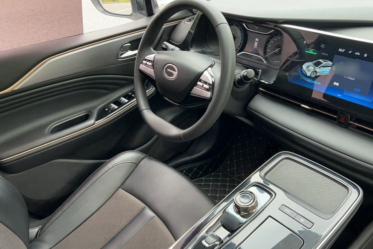 Used AION S Plus 2025 Comfort Version 53.241 kWh Interior 4