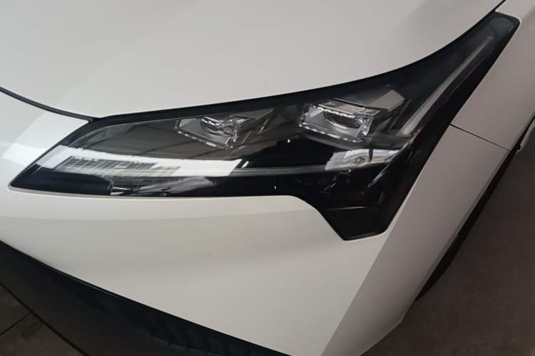 Used AION S Plus 2025 Travel Edition 53.241 kWh Left Front Headlight