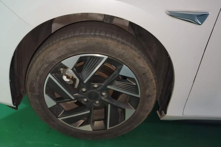 Used AION S Plus 2025 Comfort Version 53.241 kWh Left Front Wheel Hub