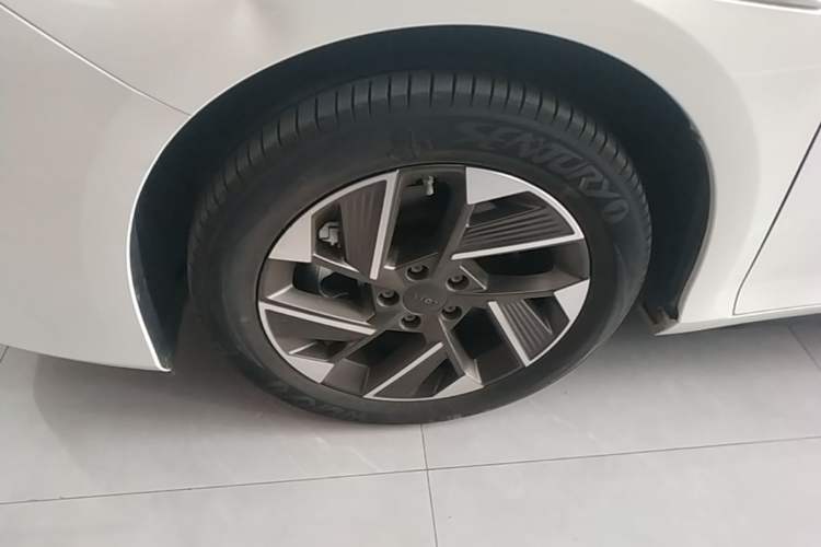 Used AION S Plus 2025 Comfort Version 53.241 kWh Left Front Wheel Hub