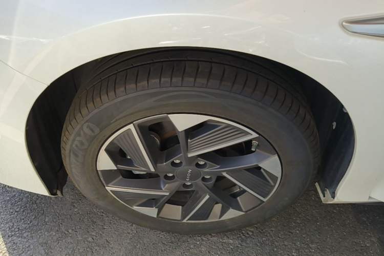 Used AION S Plus 2025 Comfort Version 53.241 kWh Left Front Wheel Hub