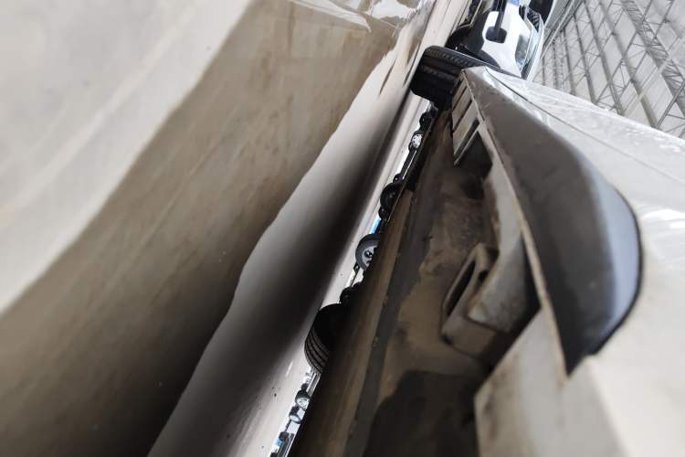 Used AION S Plus 2025 Comfort Version 53.241 kWh Left Side Sill