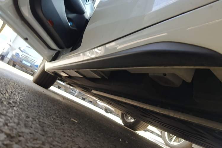 Used AION S Plus 2025 Comfort Version 53.241 kWh Left Side Sill