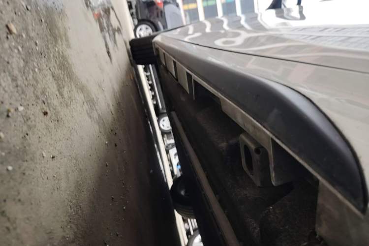 Used AION S Plus 2025 Comfort Version 53.241 kWh Left Side Sill